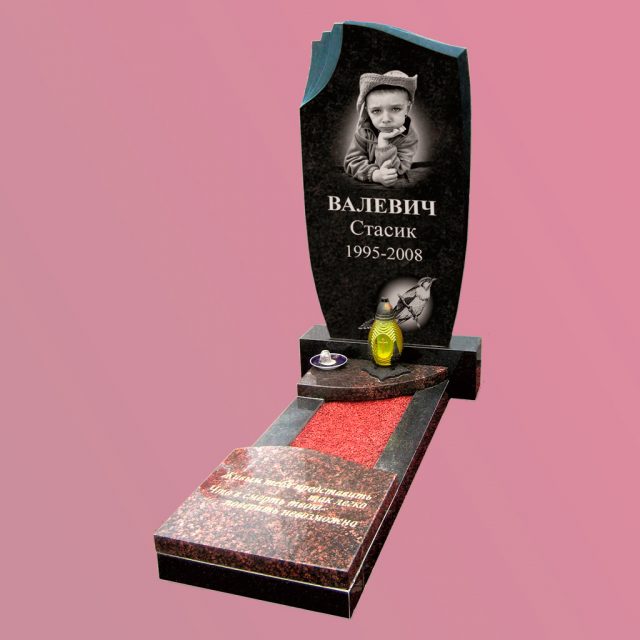 памятник из цветного гранита