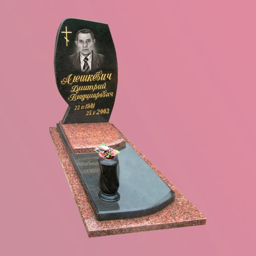 памятник из красного гранита