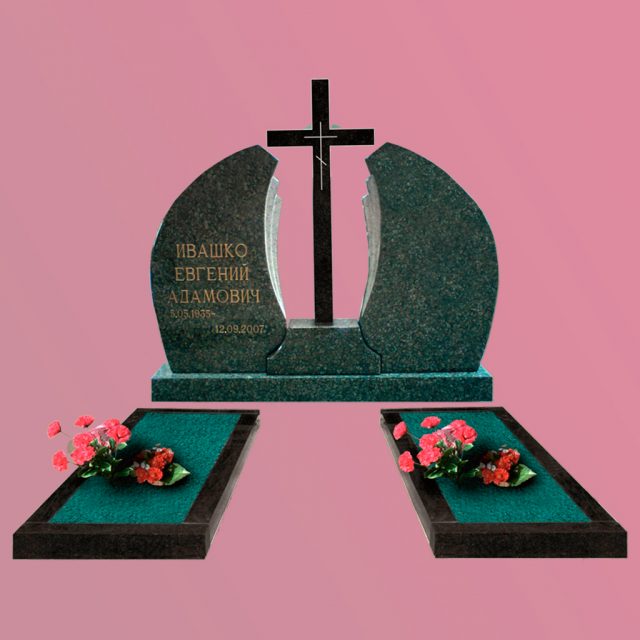 памятник из гранита с крестом